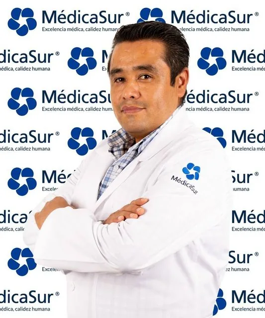 Dr. Sergio Camacho Médica Sur Copyright