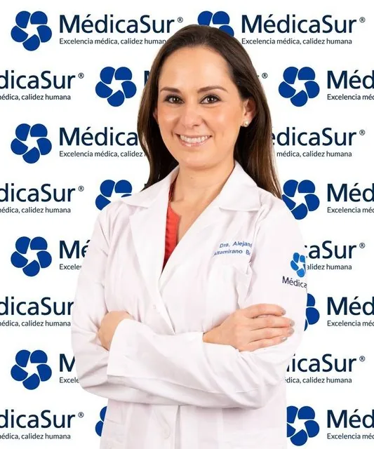Dra. Alejandra Altamirano Barrera Médica Sur Copyright